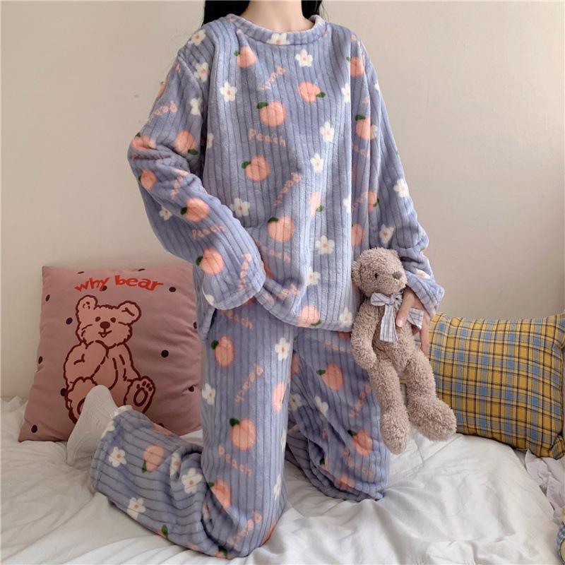Women’s Winter Bowknot Flannel Pajamas